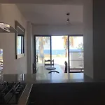 Seafront, 2 Bed In Quiet Area