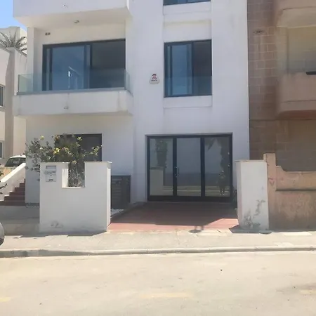 Seafront, 2 Bed In Quiet Area * Pembroke