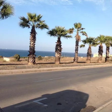 Appartement Seafront, 2 Bed In Quiet Area *