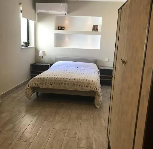 Seafront, 2 Bed In Quiet Area Apartament Pembroke