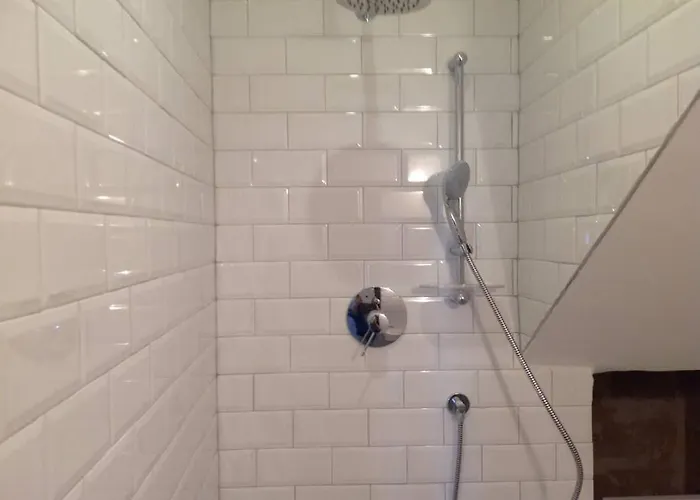 Seafront, 2 Bed In Quiet Area * Pembroke